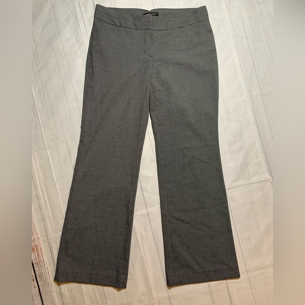 Express Editor black/white bootcut dress pants. Size 6.